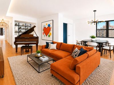 201 E 28th Street #16AB
