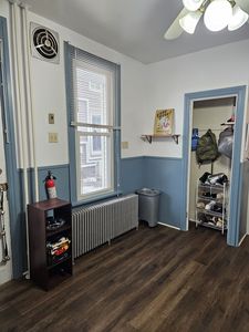 247 W Main St