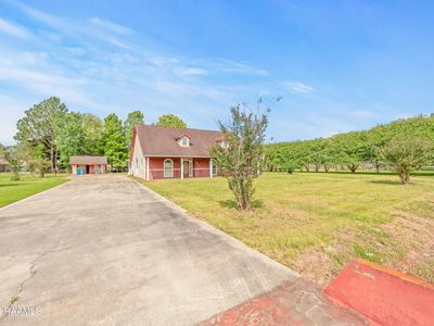 Property at 1014 Sugarland Dr, Breaux Bridge, LA