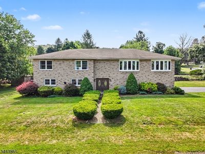 Property at 14 Meadow Ln, Vernon, NJ