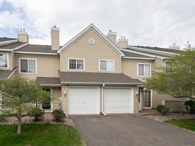 2225 Ranchview Ln N UNIT 9