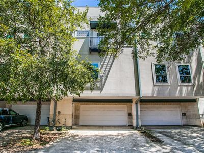 3824 Brown St APT B