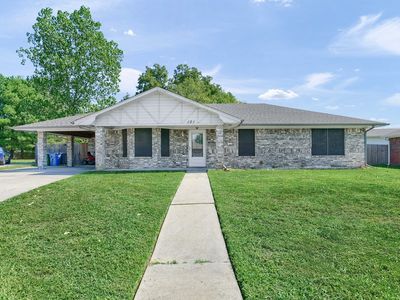 101 Sara Ct