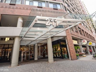 211 E Ohio St APT 2912