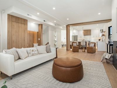 10 Bartlett St Unit 2