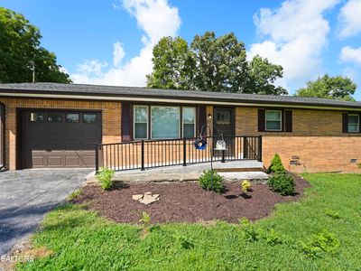 43 Sharon Dr