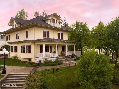 1001 W Jefferson Ave