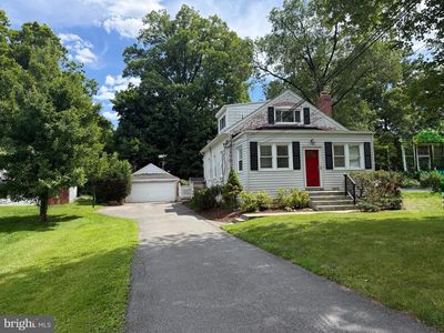 736 Dennis Ave