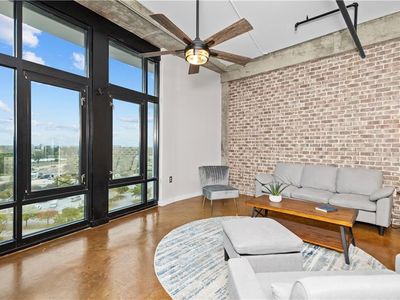 415 Saint Pauls Blvd UNIT 702