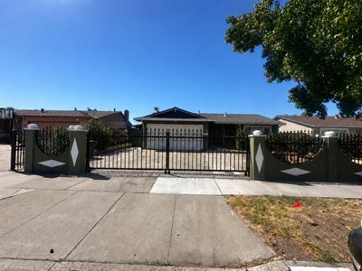 2483 Ocala Ave
