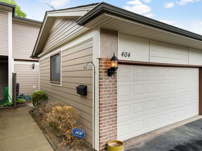 Property at 404 Bluebird Ln, Deerfield, IL