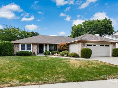3605 S Crosspoint Ave