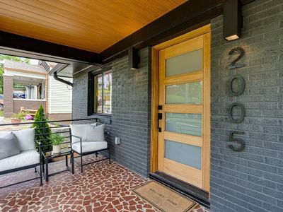 2005 Vine St