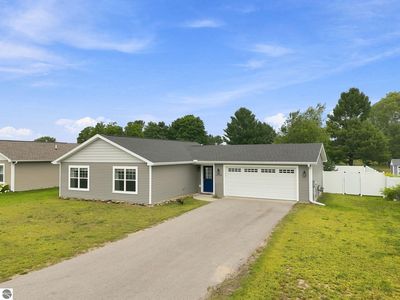 4950 Meadowlark Ln