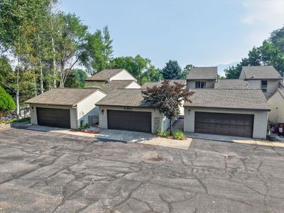 8 Cedar Holw