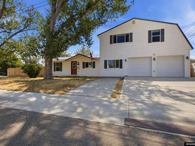 3005 De Smet Dr