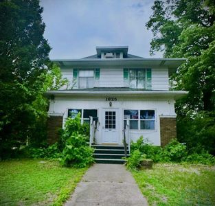 1625 Grandview Blvd