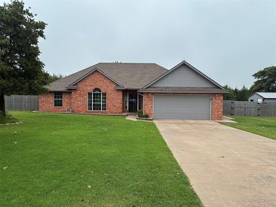 236 W Lily Ln