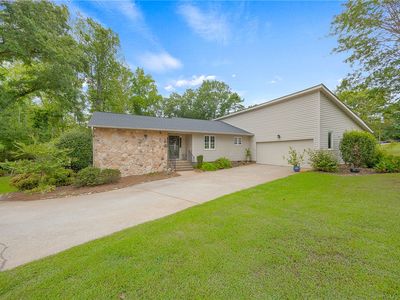 131 Bowen Rd