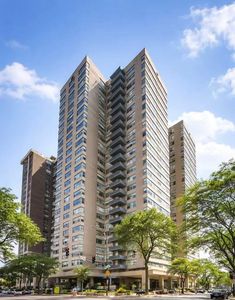 6301 N Sheridan Rd APT 15B