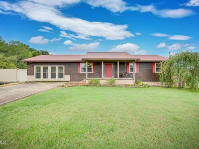 600 Skyview Dr