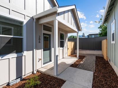 206 Gangnes Dr