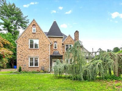 401 Carlton Ave