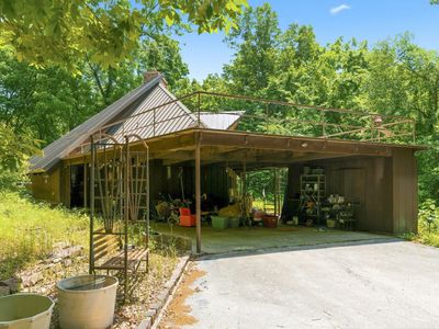 3578 W Farm Road 74