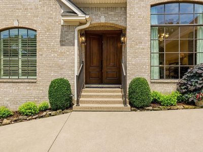 8 Carriage Ct