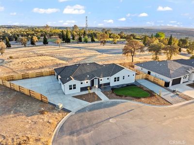 10 Moonbeam Ct