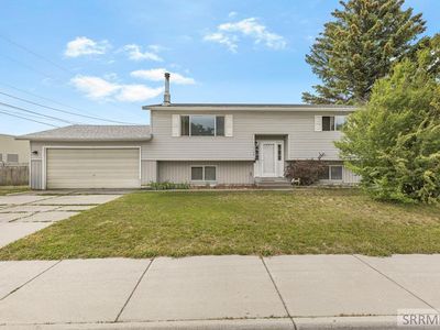 2180 S Eagle Dr