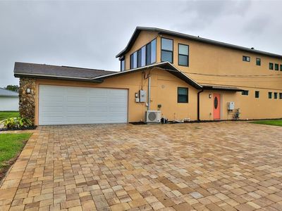 1602 S Riverside Dr