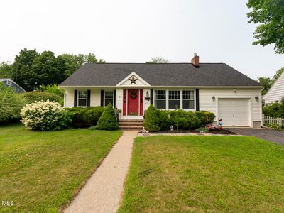 27 Pershing Road