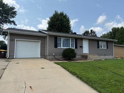Property at 1002 Battles Dr, Maquoketa, IA