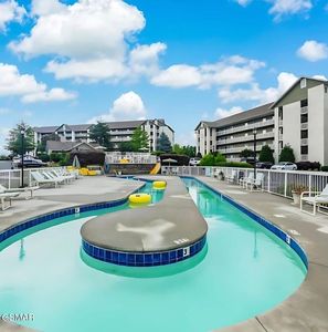 205 Ogle Dr #443