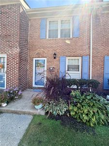 887 Elizabeth Ct