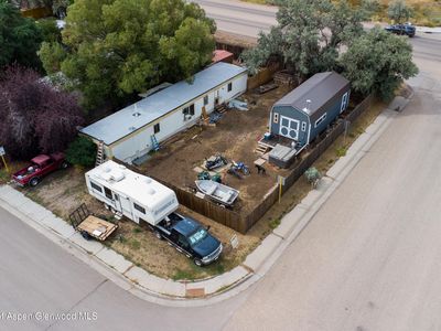 886 Aspen Ave