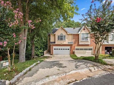 873 Edgewater Cir