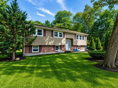 8 Governor Fuller Rd