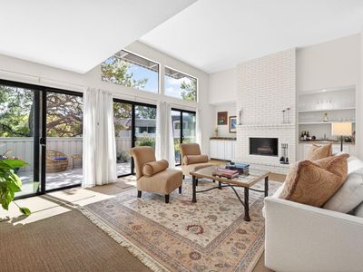 37 Greenside Way