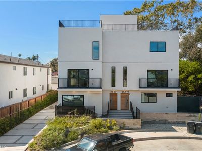2515 Alsace Ave #1/2