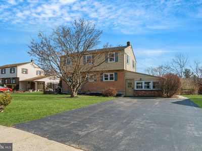 144 Colonial Ave