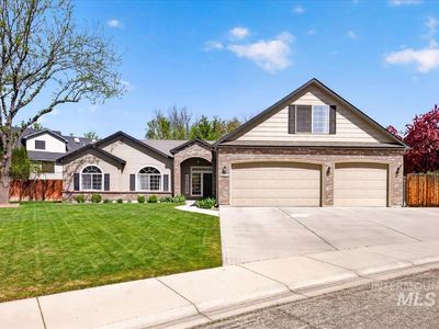2180 E Dworshak Ct