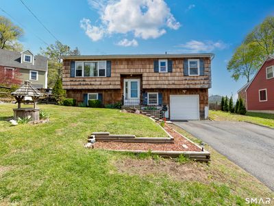 17 Pleasant Street