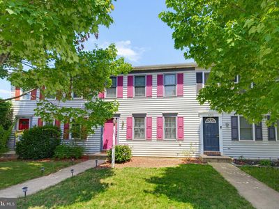691 Topaz Dr