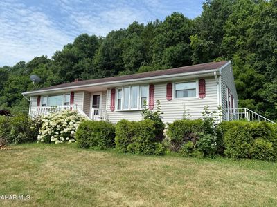 128 Angel Dr