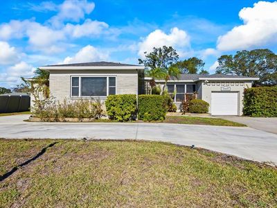 5909 Gulfport Blvd S