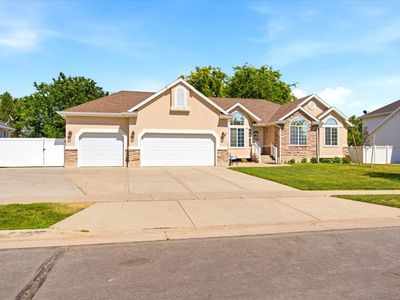 882 N 3625 W