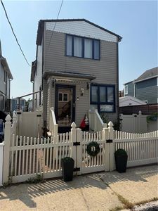 18 Gotham Ave