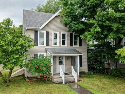 305 W Main St